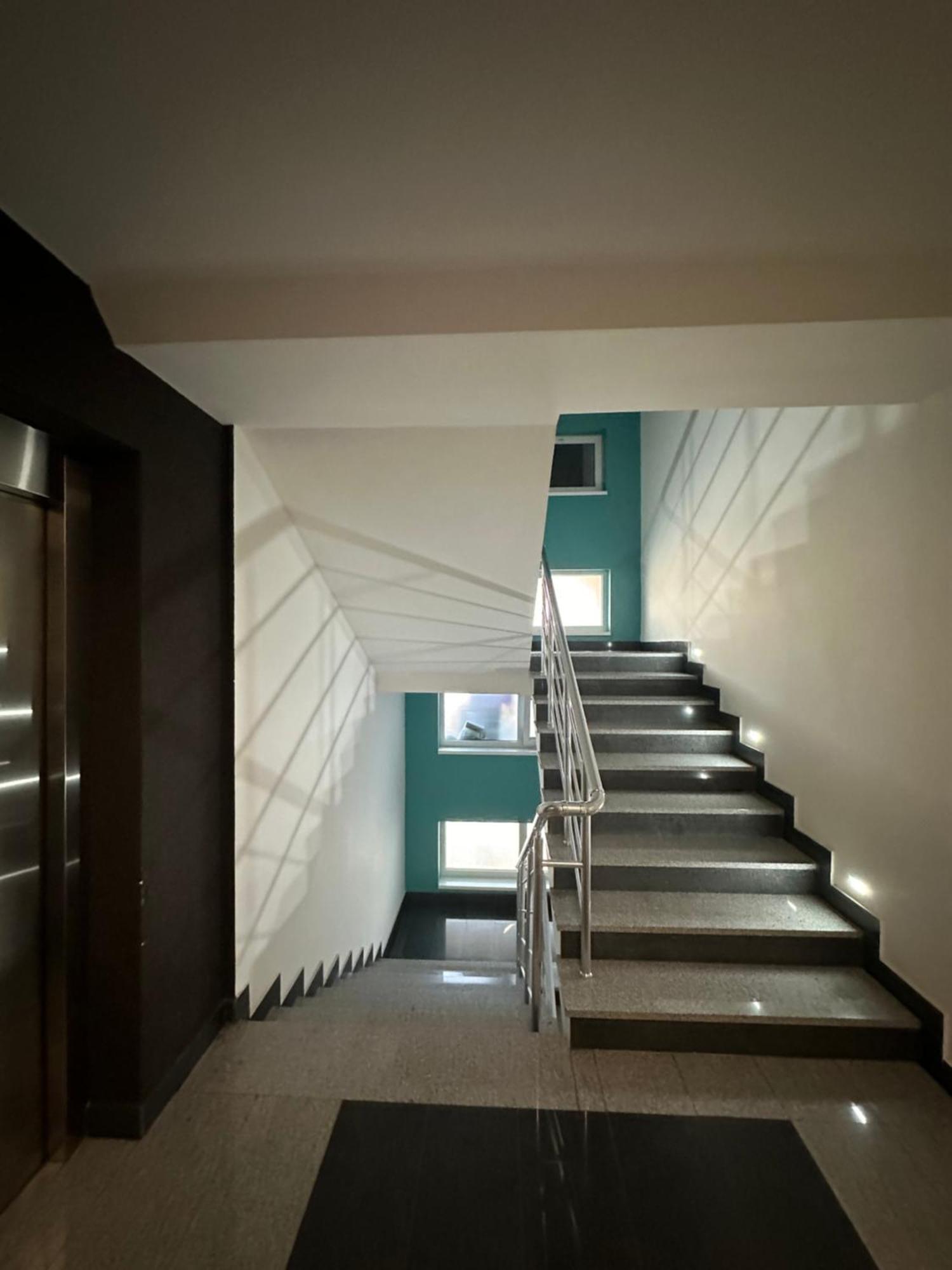 Boulevard Apartment *