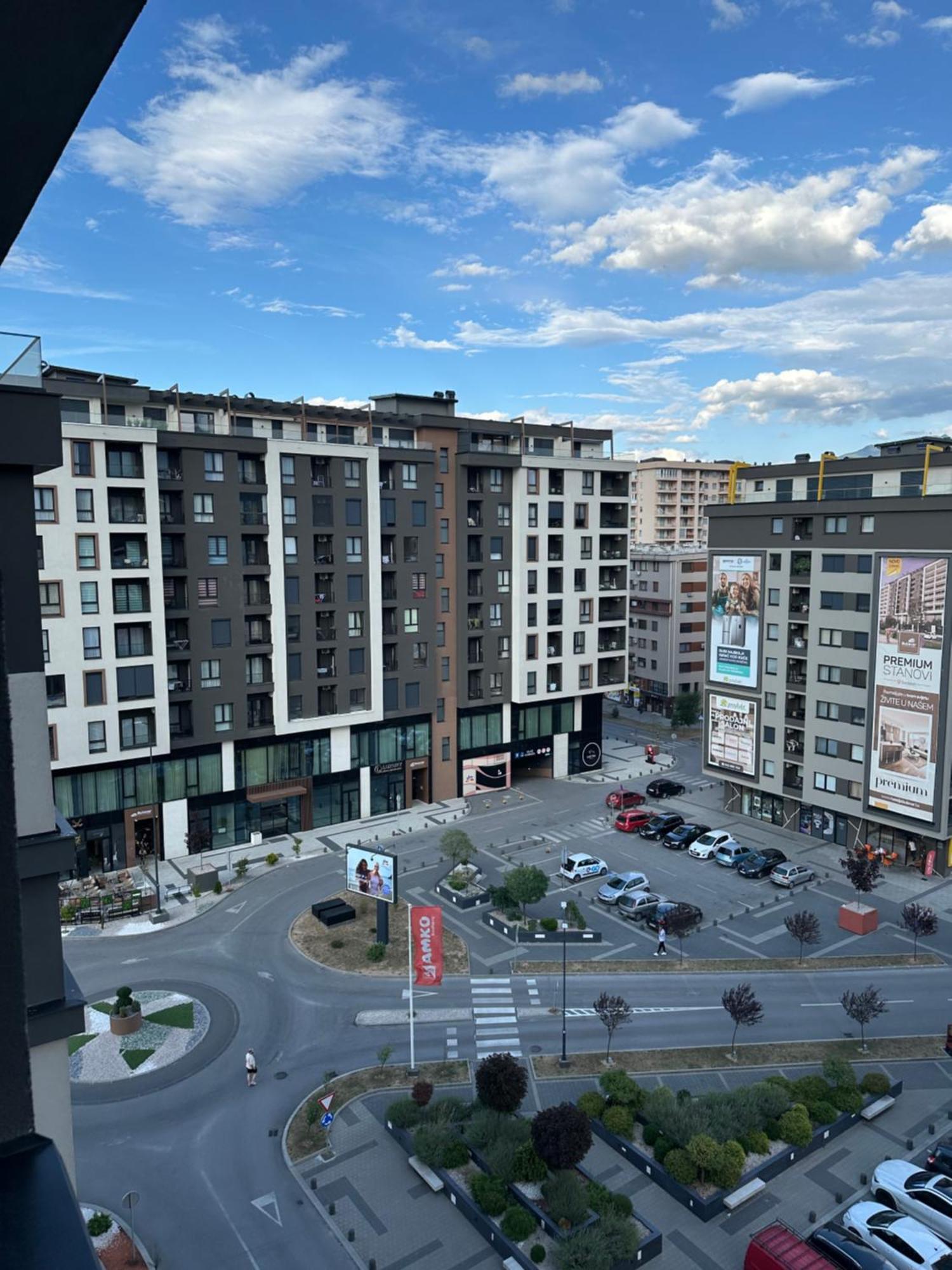 Boulevard Apartment *